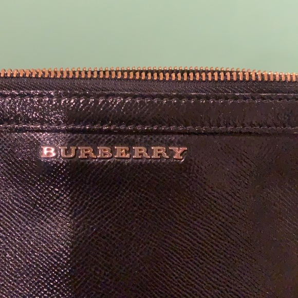 Authentic Burberry clutch - Picture 8 of 16